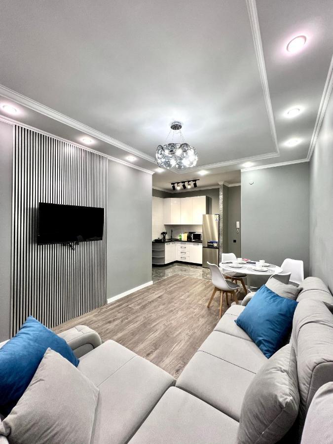 Ferienwohnung Атлант Жк Almaty Exterior foto