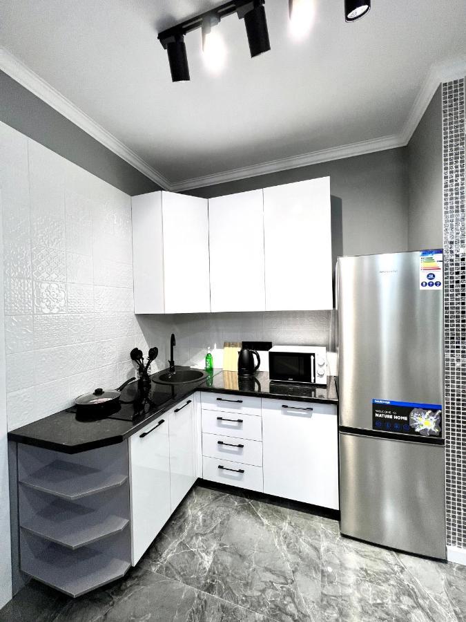Ferienwohnung Атлант Жк Almaty Exterior foto